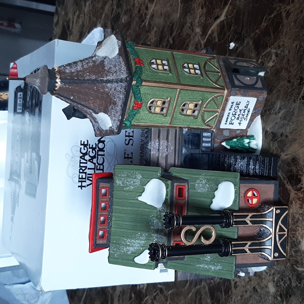 Dept 56 Elfin Forge and Assembly Shop